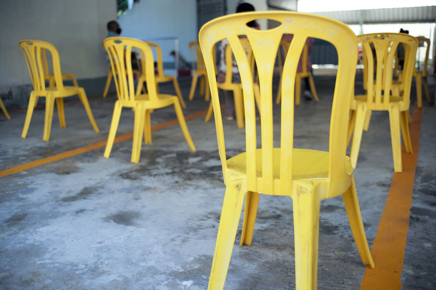 Funcionalidad y diseño de sillas y mesas plásticas Sanchia para Panamá