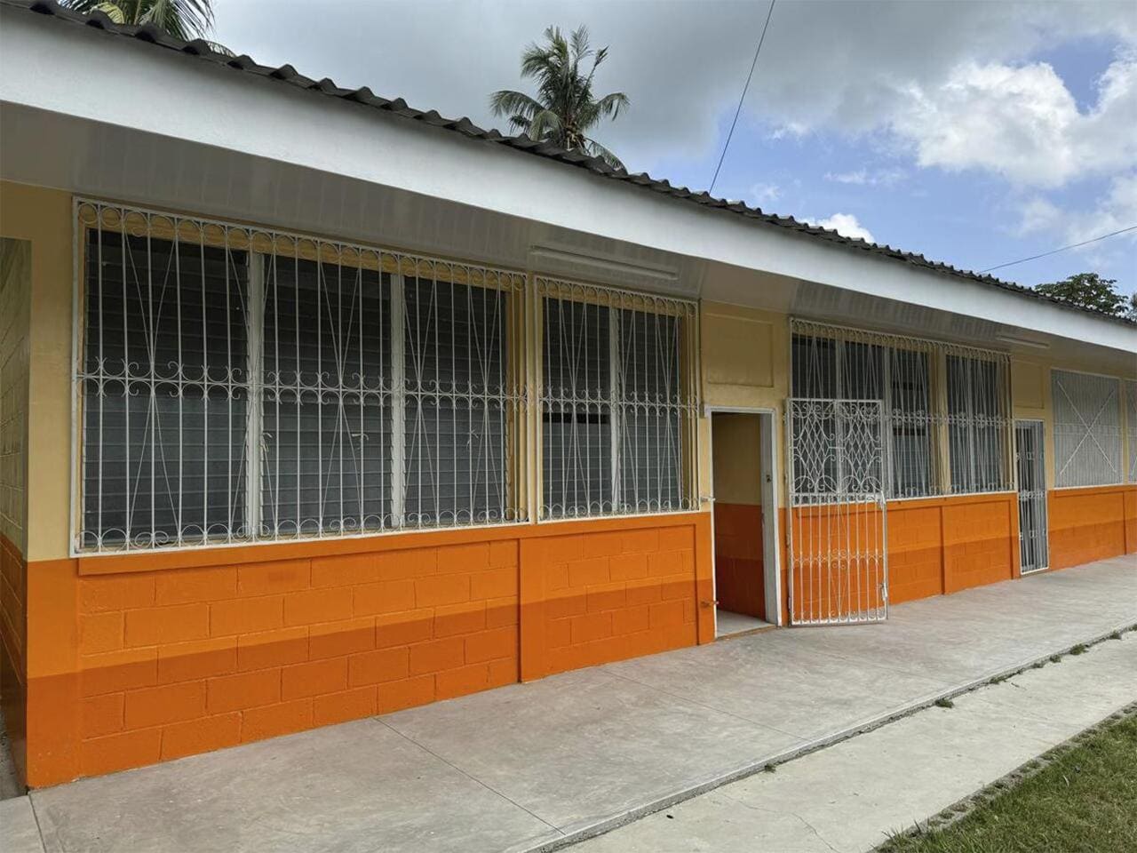 Ficohsa y aliados promueven la educación en Campana